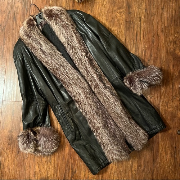 Black Leather and Fur trim Penny lane Almost Famous Mob Wife Coat Size Large - Picture 3 of 12